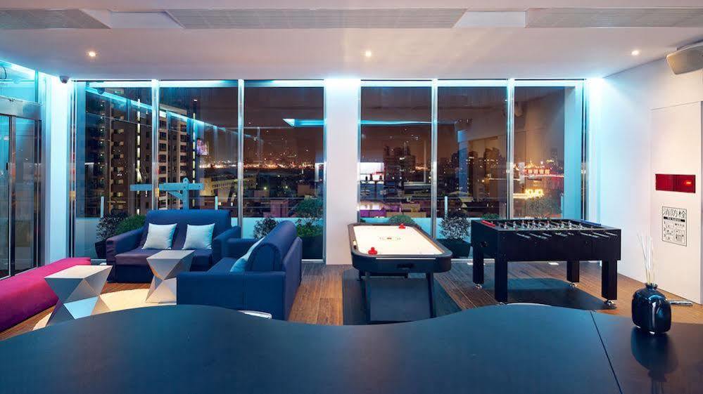 Hotel 7 Taichung Bagian luar foto